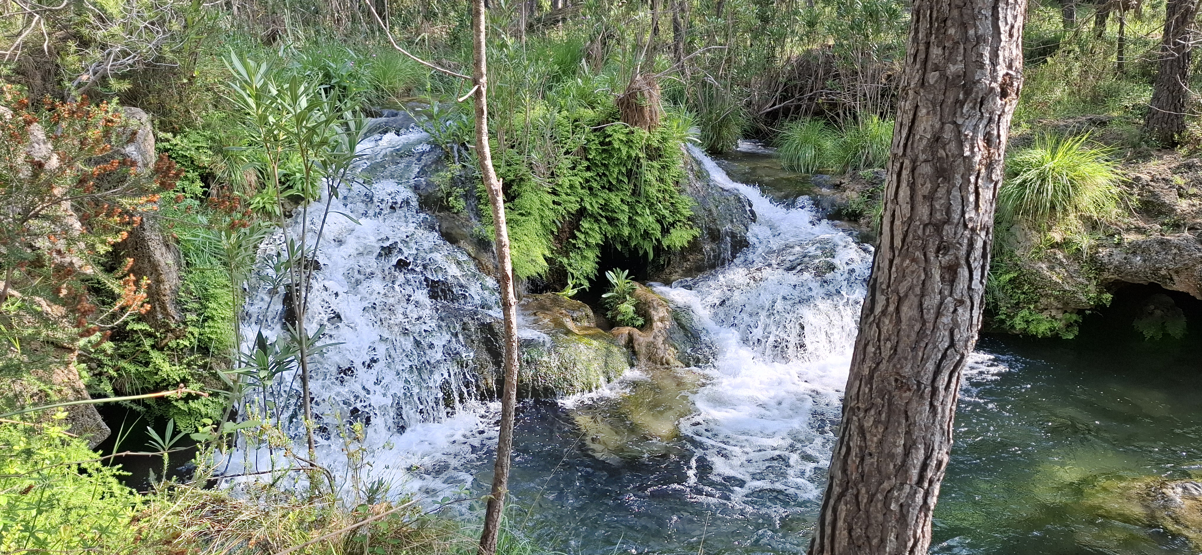 Ruta de montaña y agua en el rio Fraile