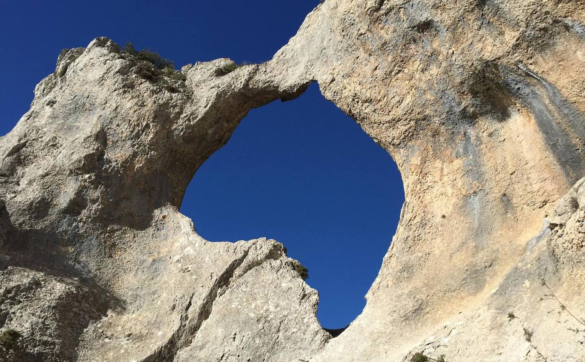 Els “Frares” de la Serrella, la roca esculpida