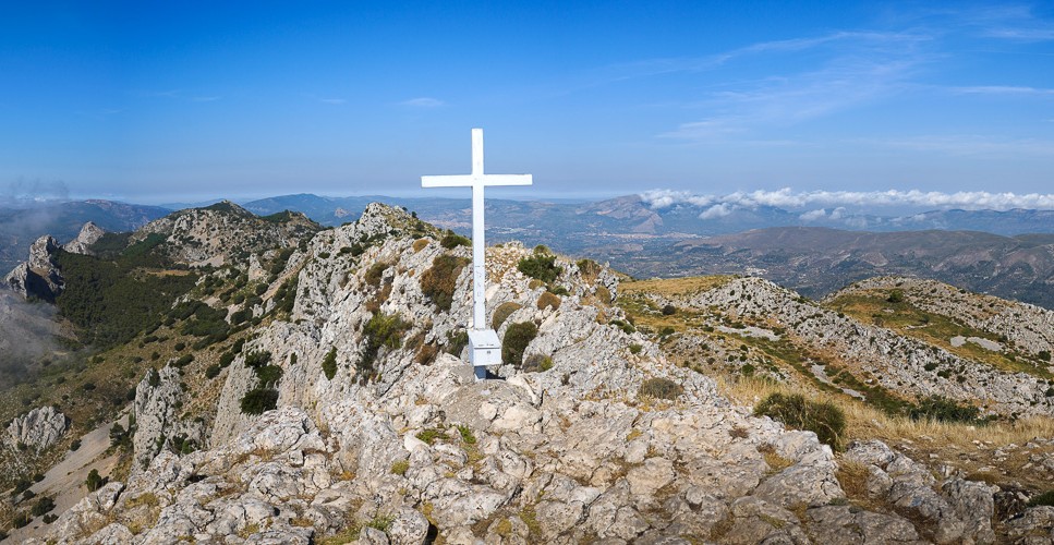 Els “Frares” de la Serrella, la roca esculpida