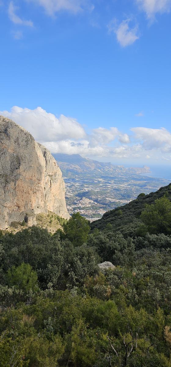 Subida al Ponoig por el pas de Cigarrí